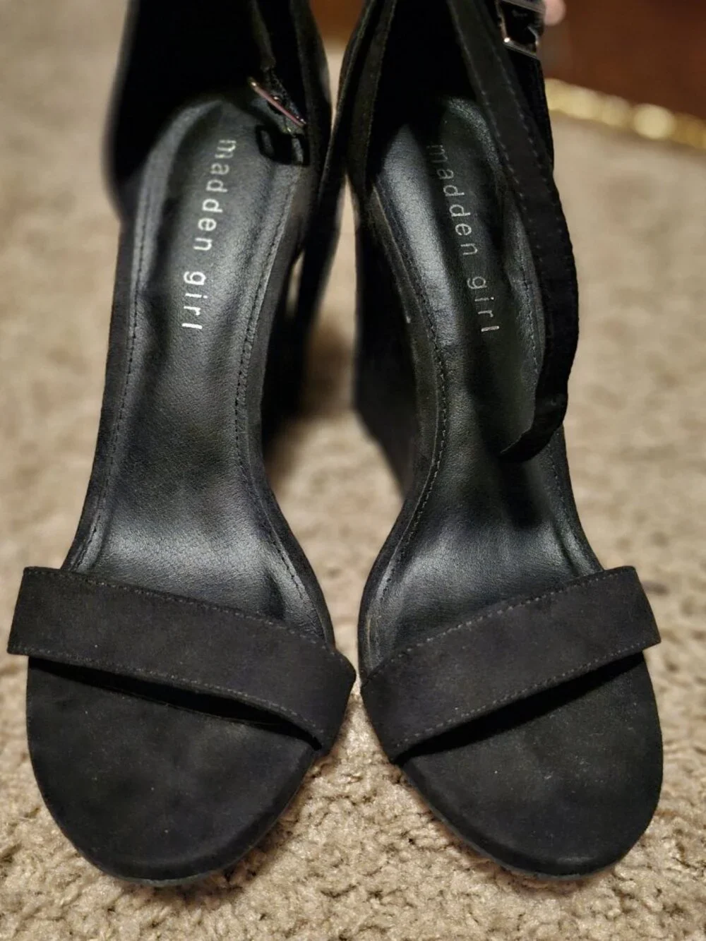 MADDEN GIRL Dress Wedge Heel BLACK 8.5 Fabulous ALMOST LIKE NEW SHOES